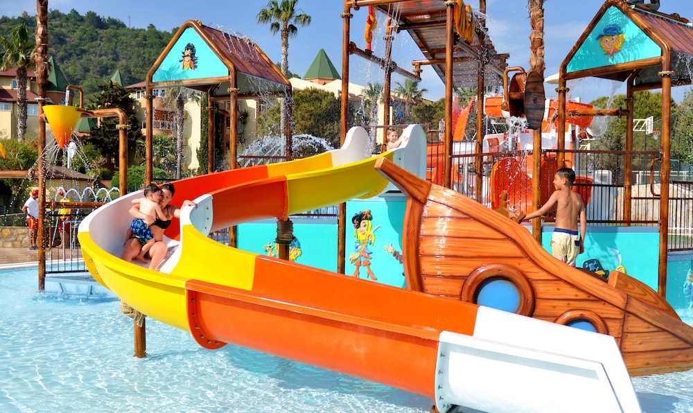 Family Life Pascha Bay Hotel 30/50