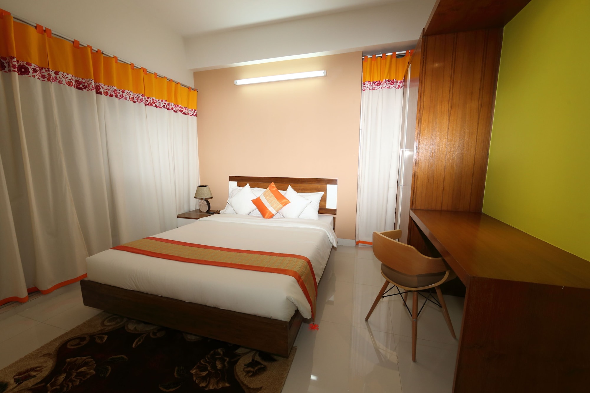 2 BEDROOMS, SUPERIOR, STUDIO, SUITE
