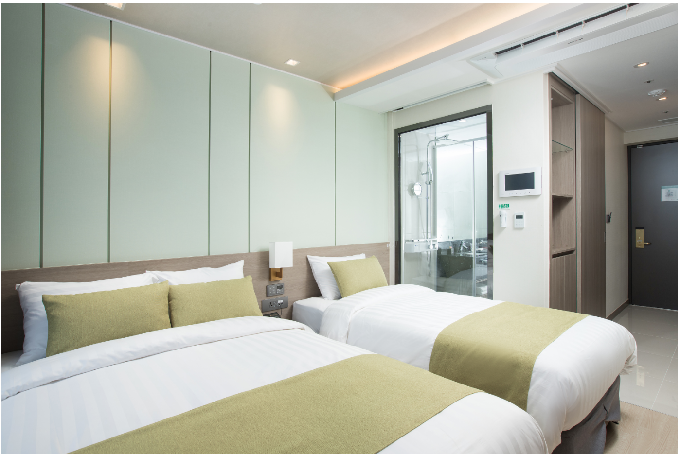 غرفة عائلية بسرير مزدوج وسرير فردي، Utop Boutique Hotel and Residence 2/3
