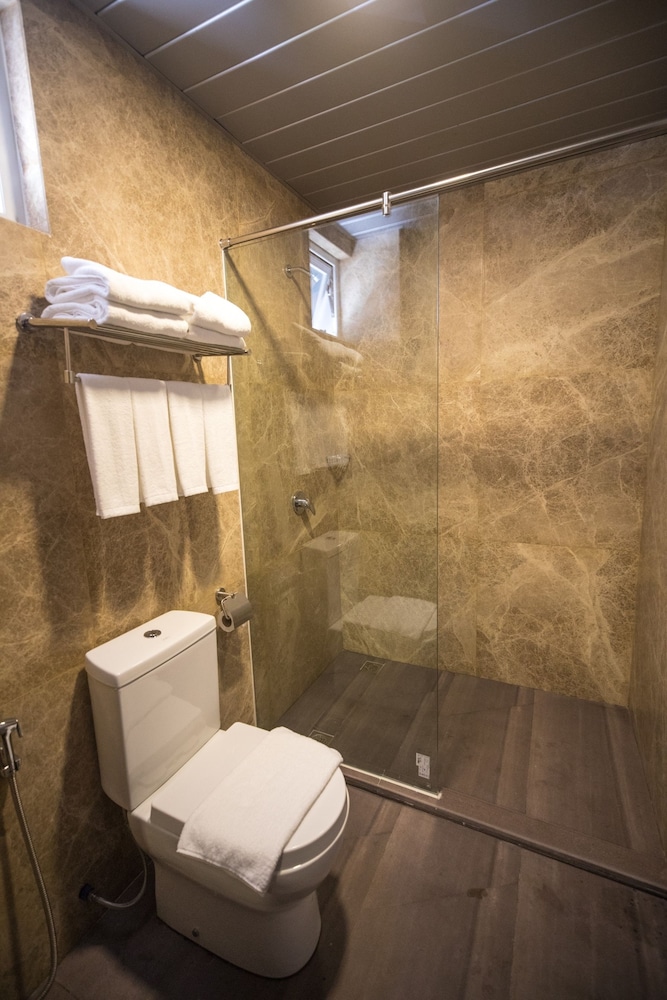 3-Plus Hotel 14/44