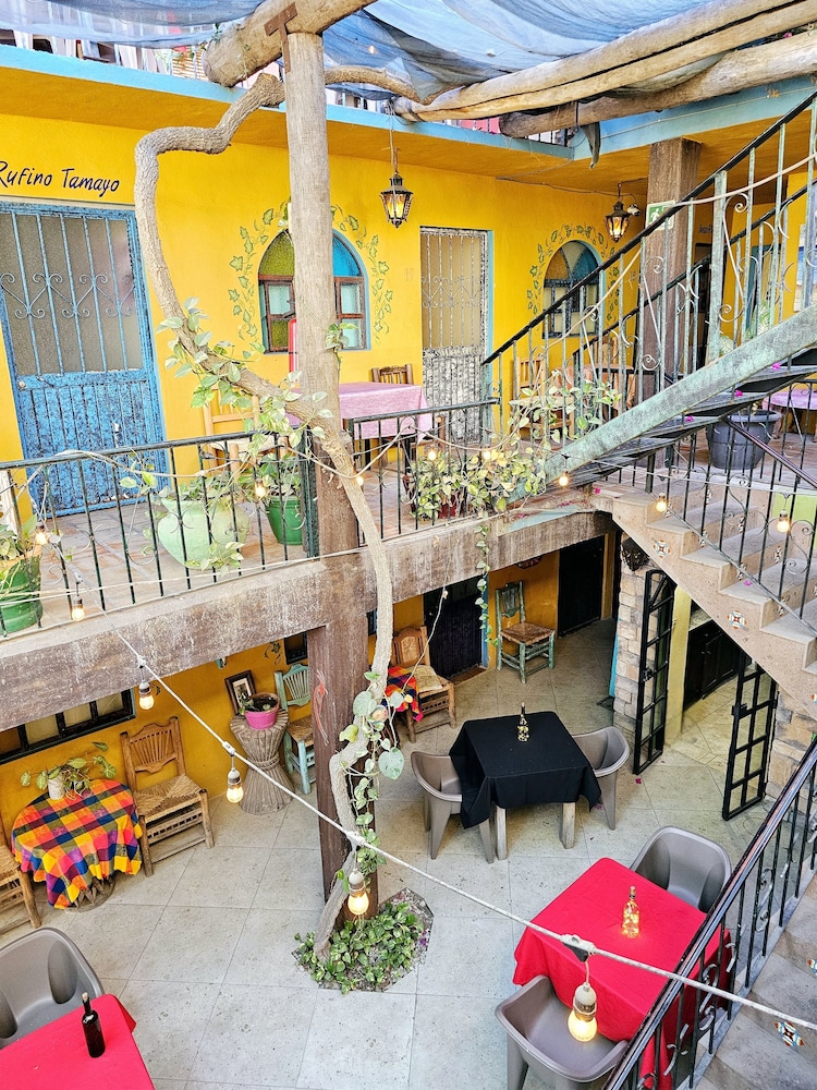 Cabo Inn Hotel 58/61