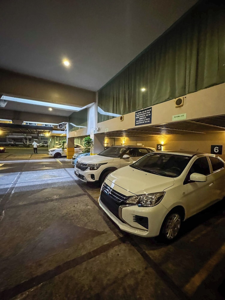 Oliva Plaza Hotel 46/50