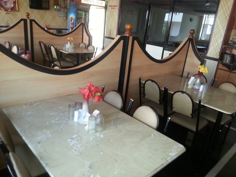 Hotel Dhruv Palace 37/47