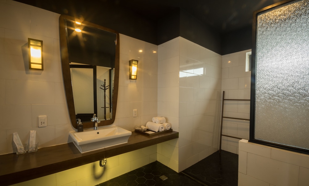 Danang Boutique Hotel 68/70