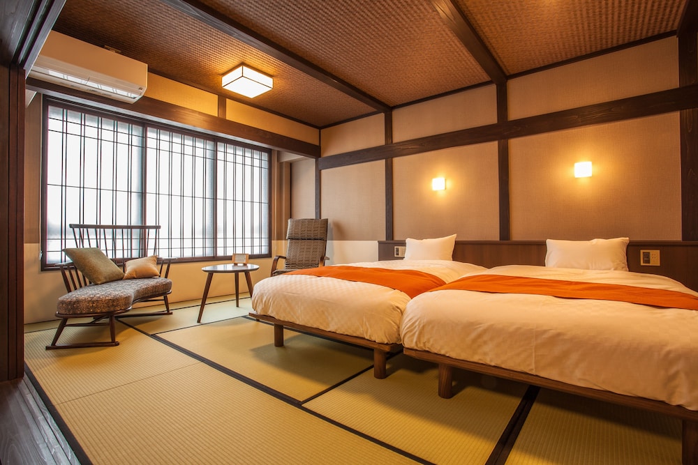 JAPANESE WESTERN, FAMILY, PRIVATE BATHROOM