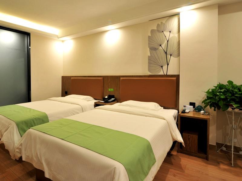 GreenTree Inn Haikou City Wuzhishan Road 8/33