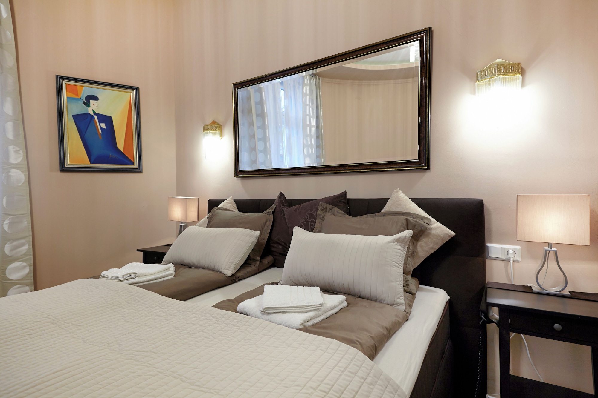 1 BEDROOM, COMFORT, APARTMENT, STREET VIEW