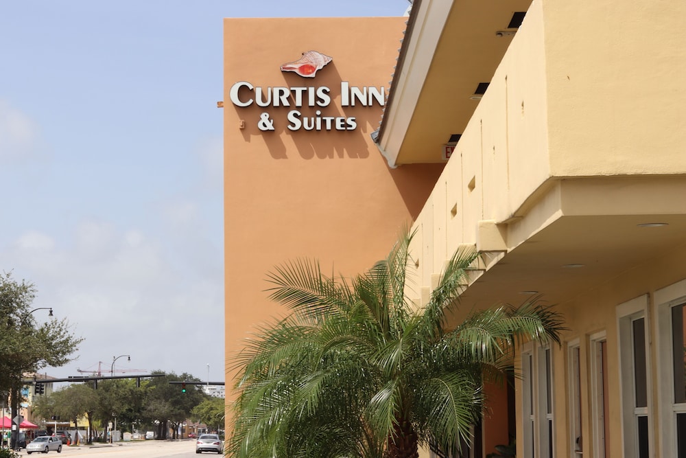 curtis inn and suites