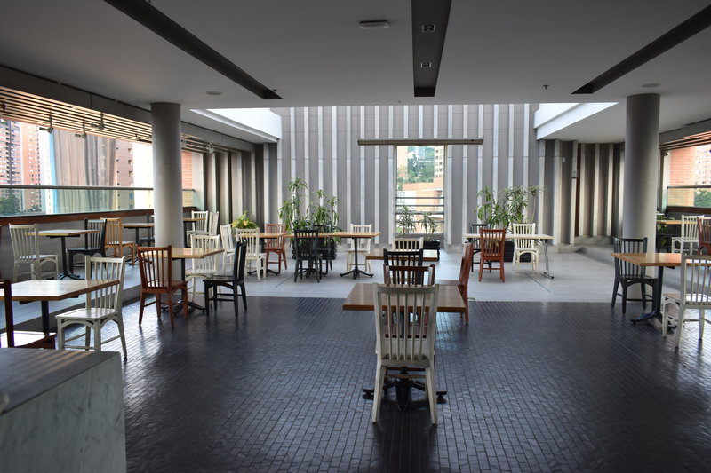 HOLIDAY INN EXPRESS MEDELLIN 37/65