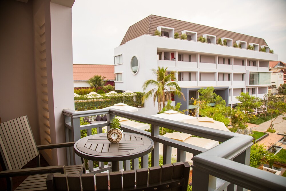 Damrei Angkor Hotel 3/74