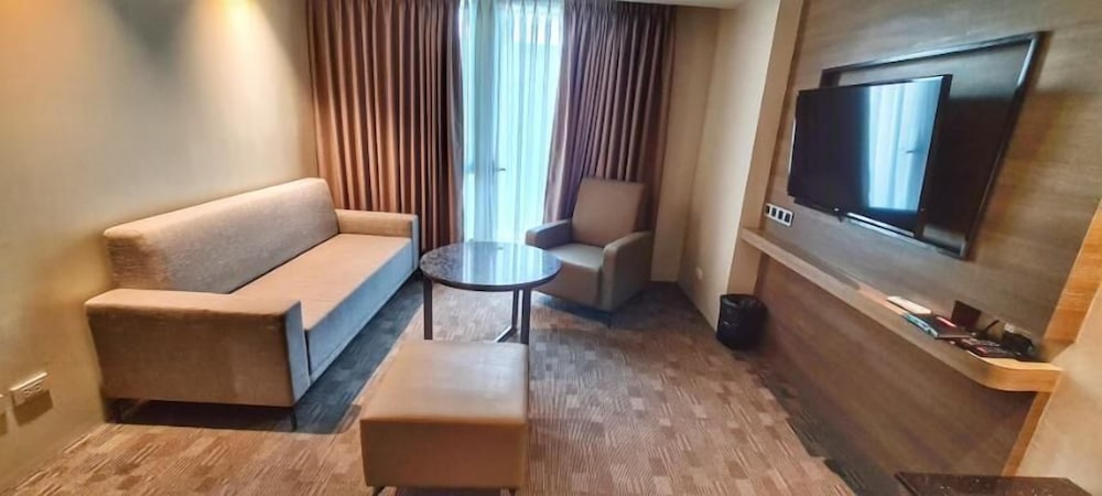 Sotogrande Katipunan 53/72