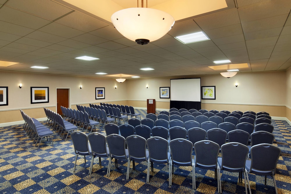 Four Points by Sheraton Bakersfield 22/24
