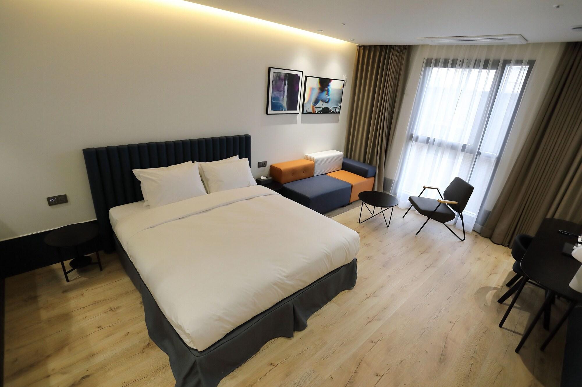 Orchid Hotel 12/50