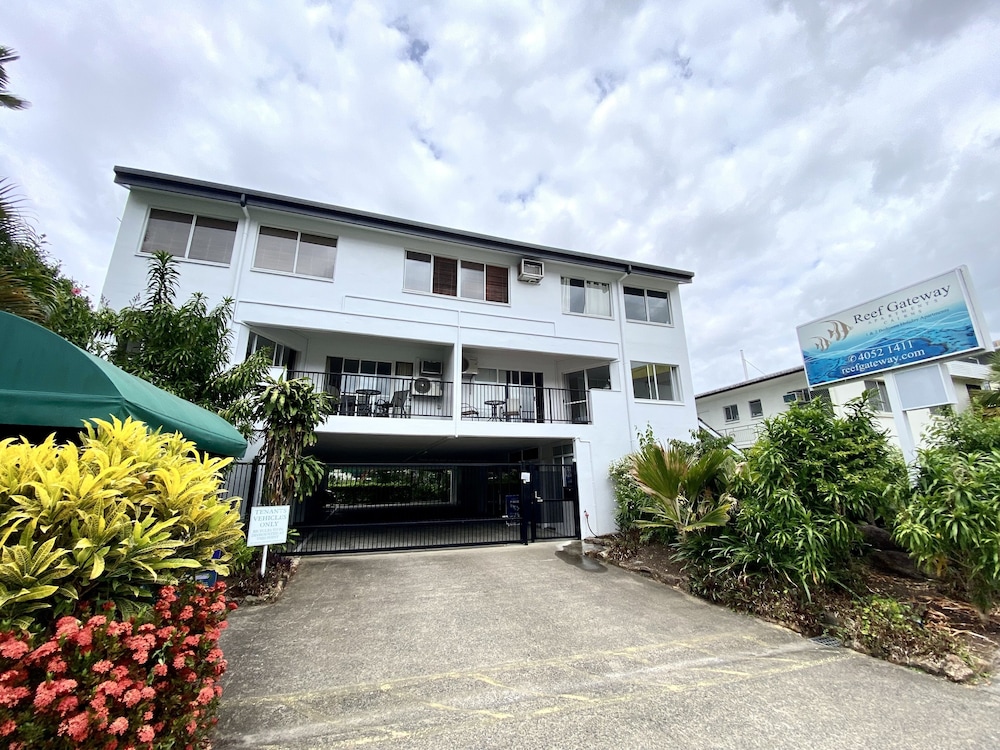 REEF GATEWAY APARTMENTS 2/61