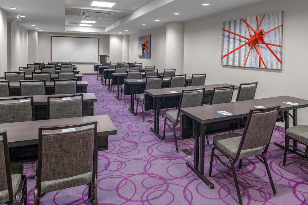 Towneplace Suites By Marriott Dallas Downtown 34/46