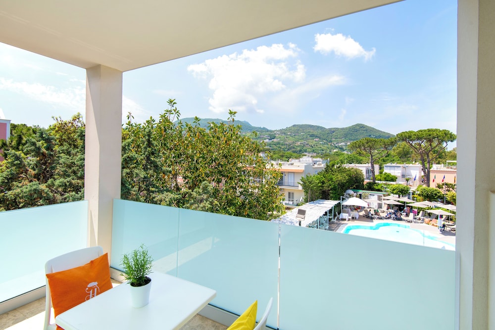 Hermitage Resort and Thermal Spa Hotel 74/76