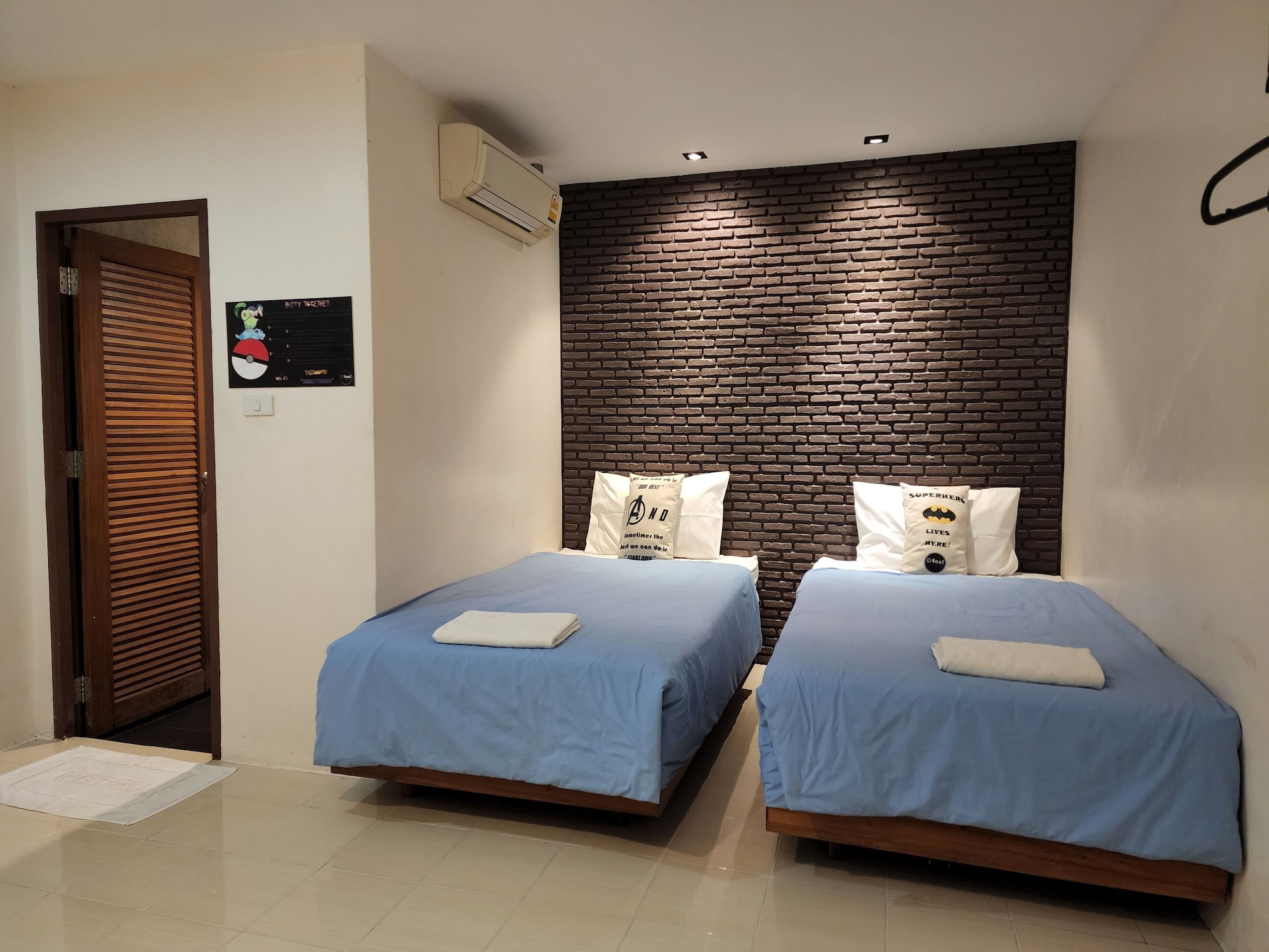 STANDARD, TWIN BEDS, NO BALCONY