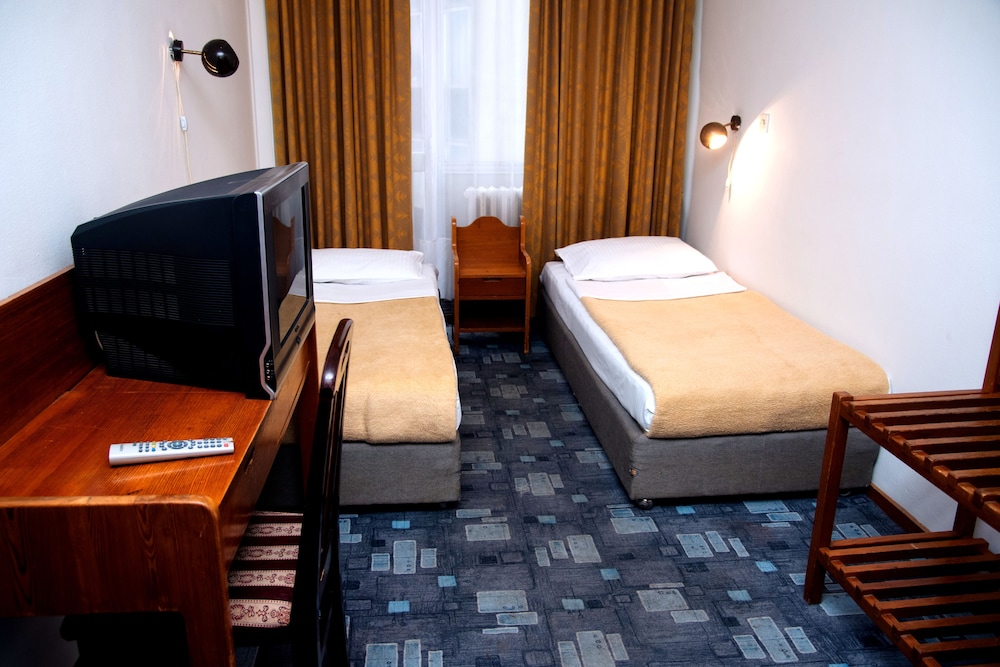 Slavija Hotel 24/32