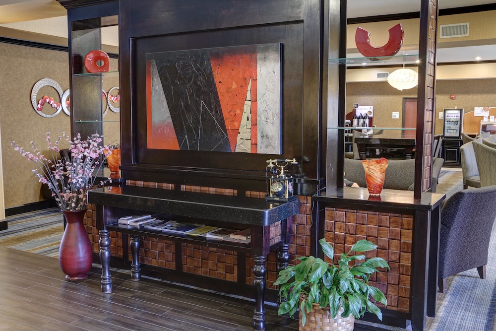 Holiday Inn Express Hotel & Suites Texarkana East 43/54