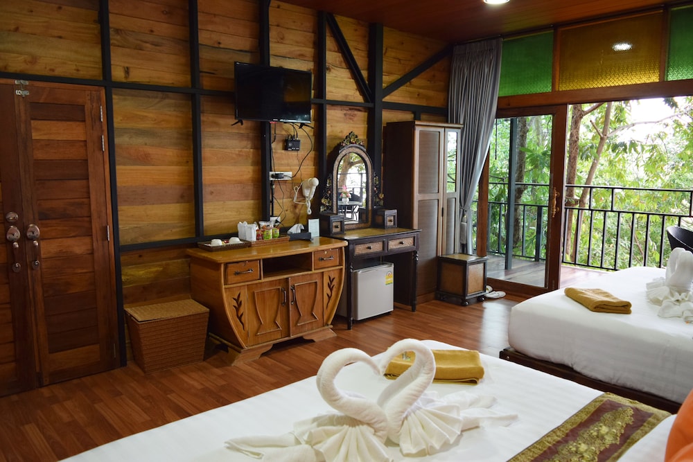 Chareena Hill Beach Resort 21/70