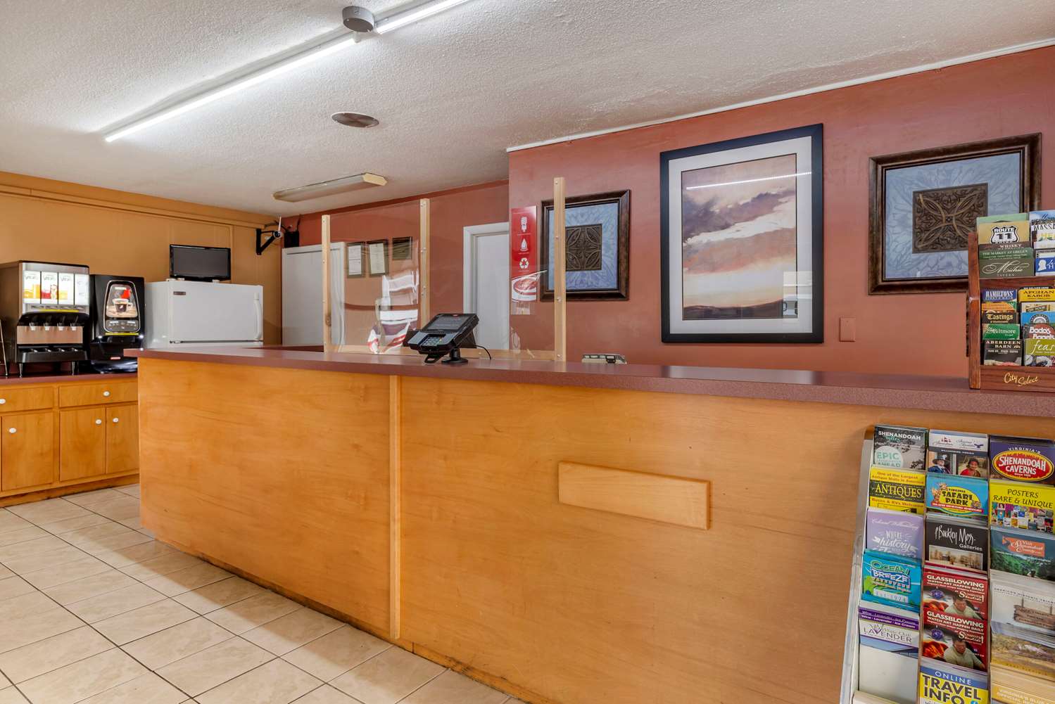 Econo Lodge Charlottesville North - University Area 2/23