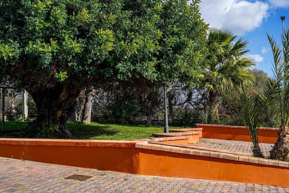 Hotel Nautico Pozzallo 65/68