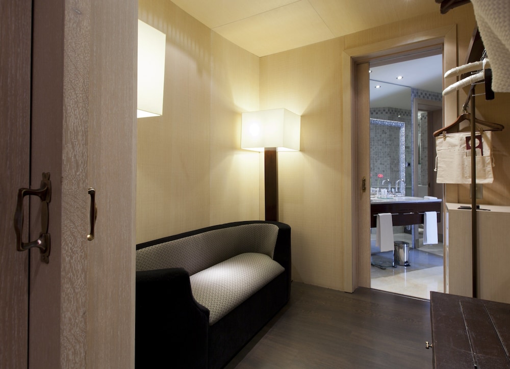 Casa Fuster 30/76