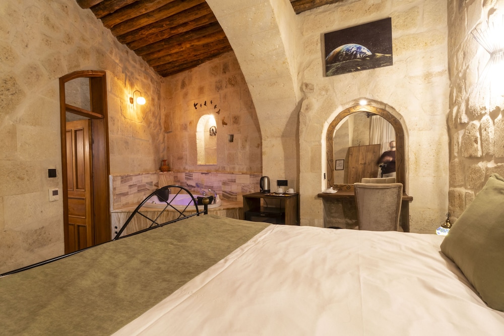 Uzay Cave Suites 28/50