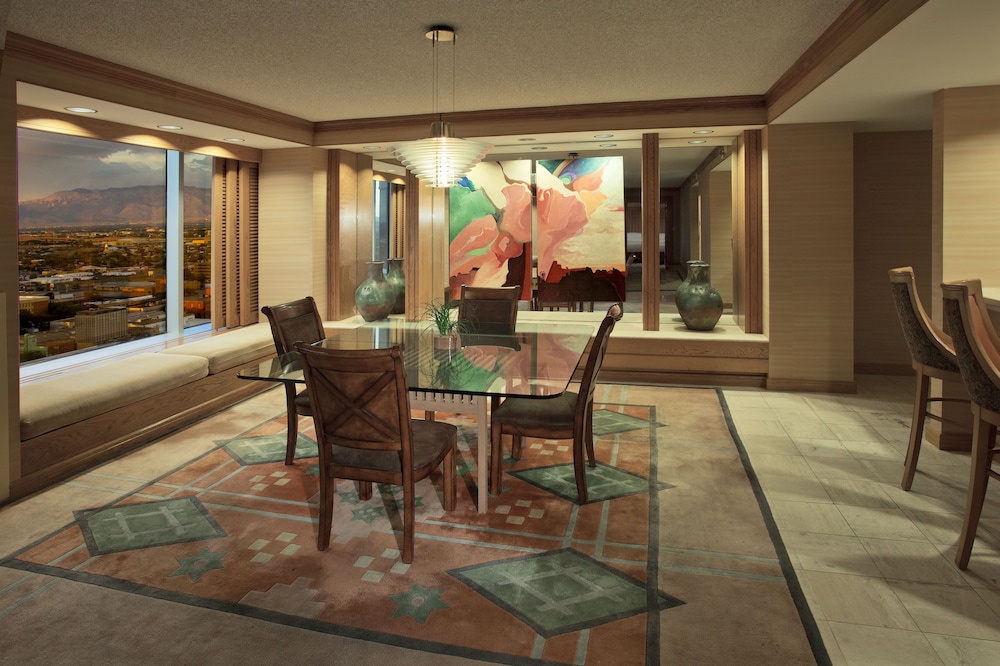 The Clyde Hotel (ex. Hyatt Regency Albuquerque) 40/61