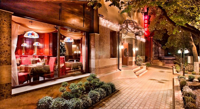 LUNA HOTEL 6/22