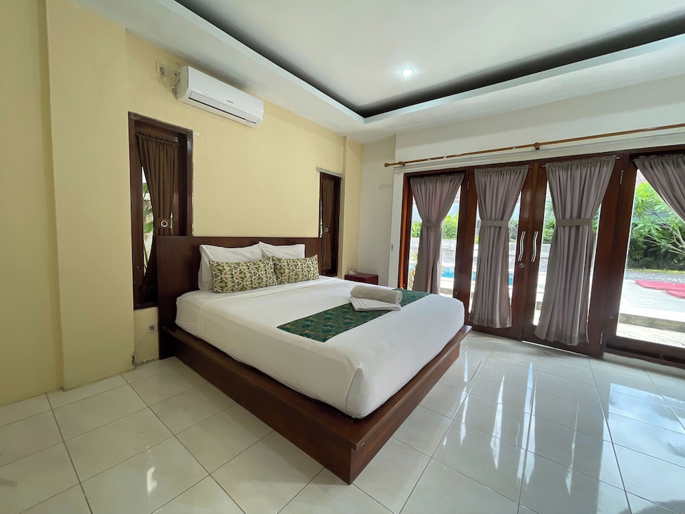 GRAND, DOUBLE BED