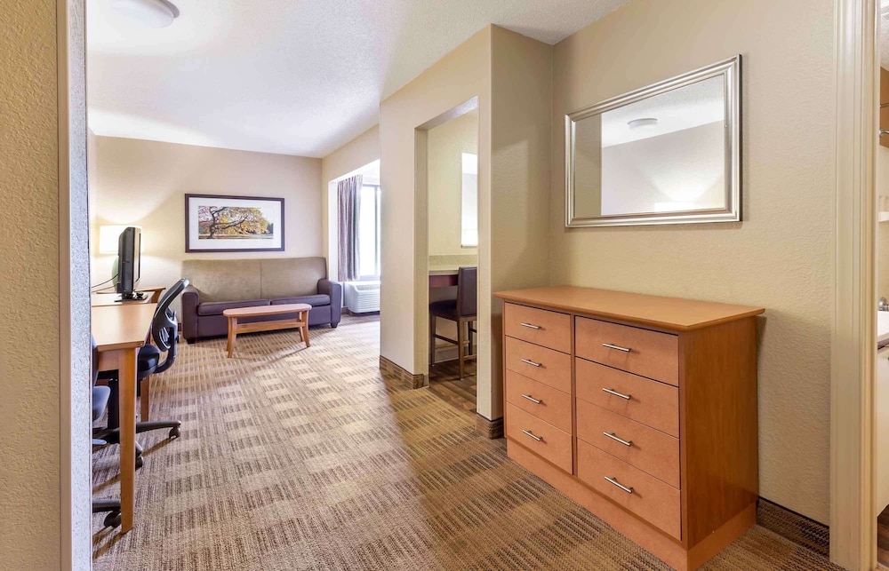 Extended Stay America - Raleigh - Cary - Regency Parkway S 35/47