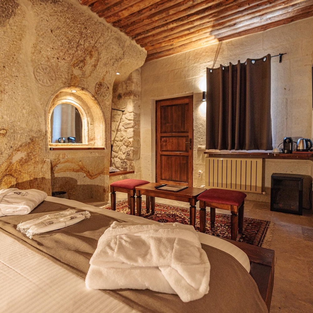 Canyon Cave Hotel 57/69