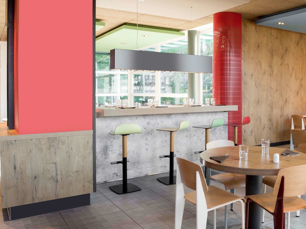 IBIS GENEVE AEROPORT 50/66