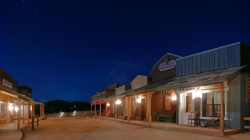 Tombstone Monument Ranch 3/35