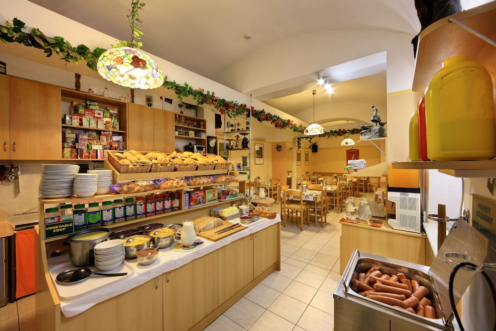 Hotel Golden City Garni 49/55