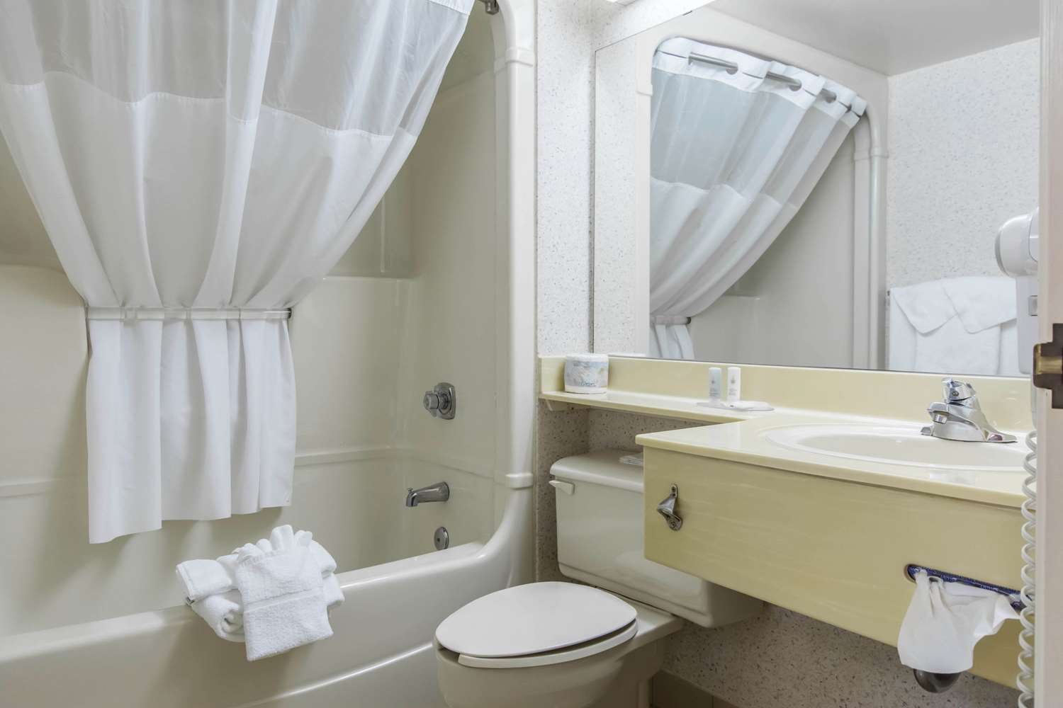 Travelodge by Wyndham Bridgewater 17/17