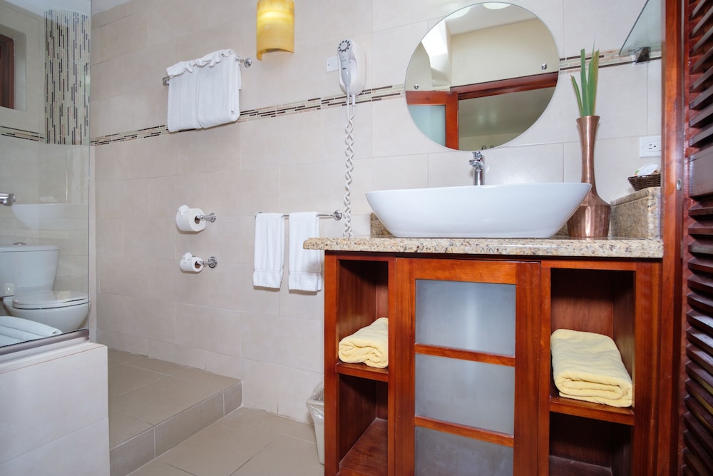 Hibiscus Lodge 23/58
