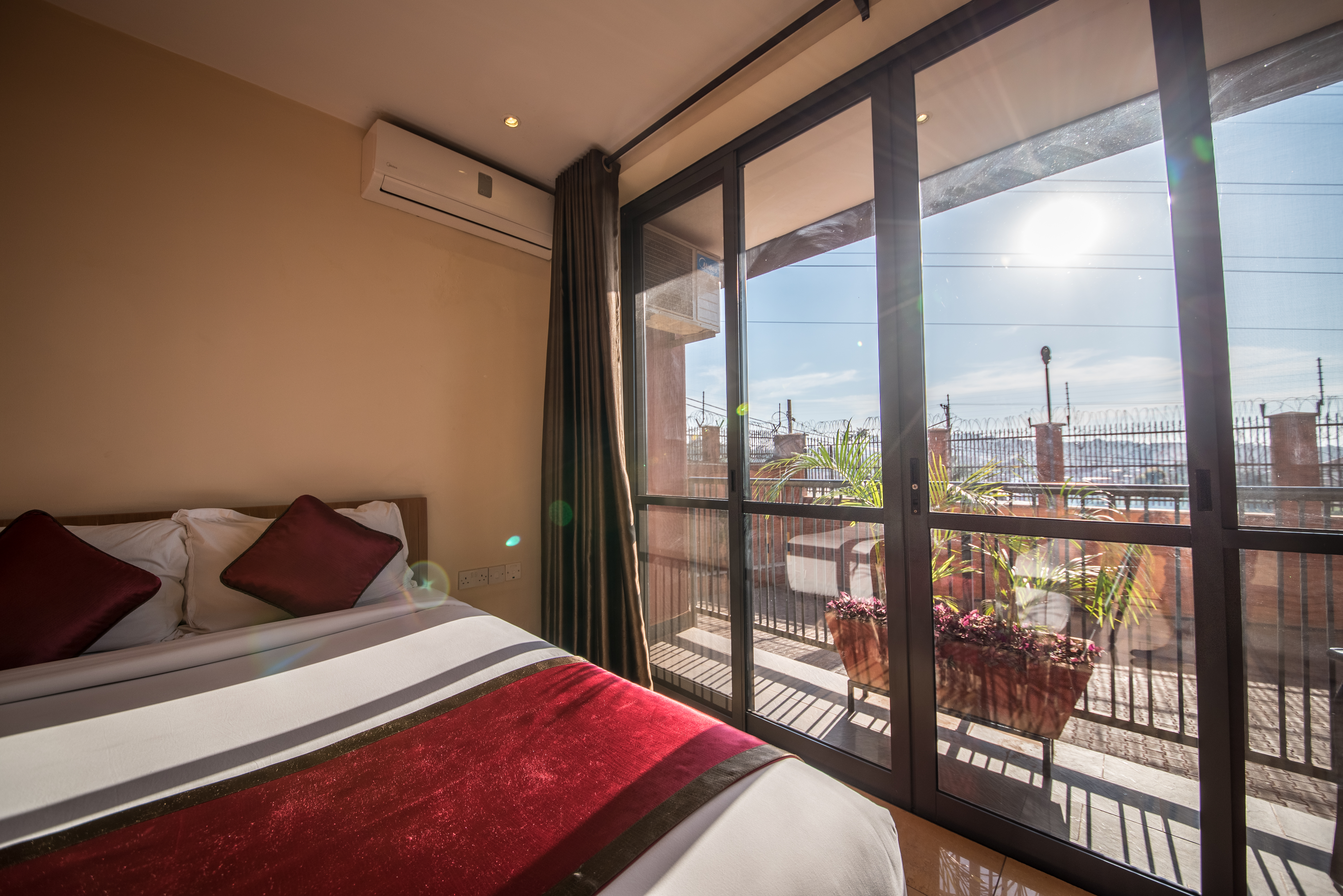 2 Bedrooms, Apartment