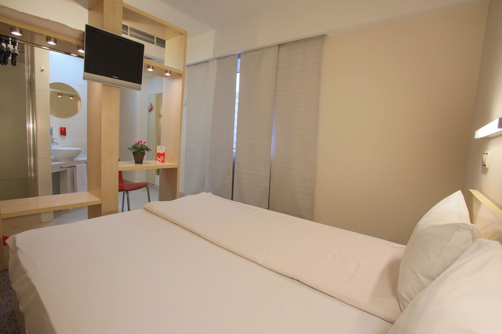 COMFORT, DOUBLE BED