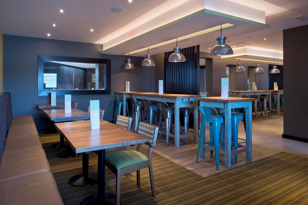 Premier Inn London Heathrow Airport Terminal 4 44/65