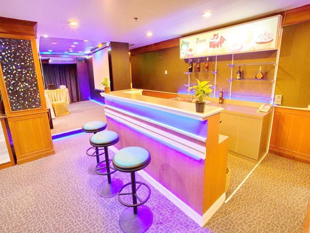 Bay Hotel Srinakarin 5/55