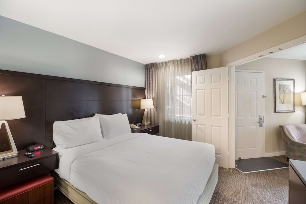 Sonesta ES Suites Torrance Redondo Beach 12/56