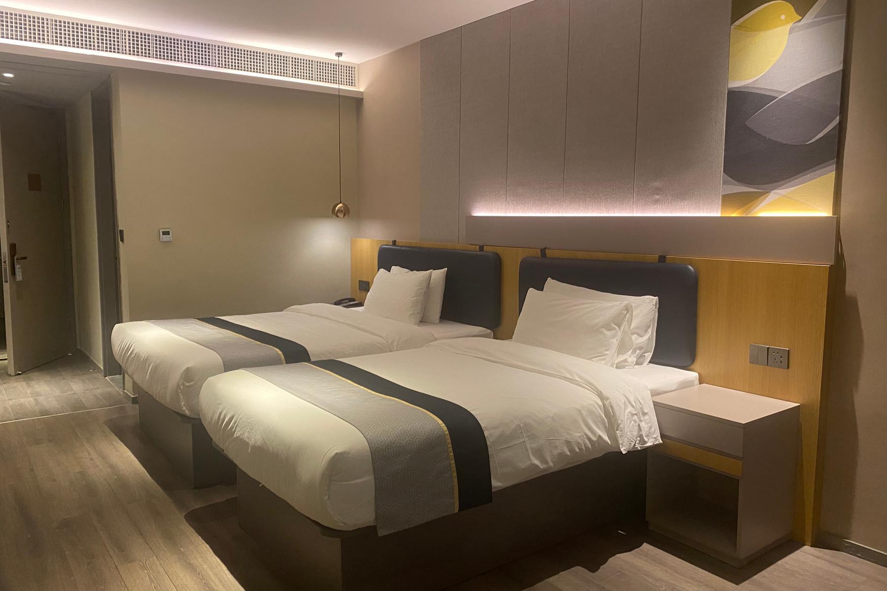 Home Inn Selected (Xiamen Zhongshan Road Pedestrian Street) 25/58