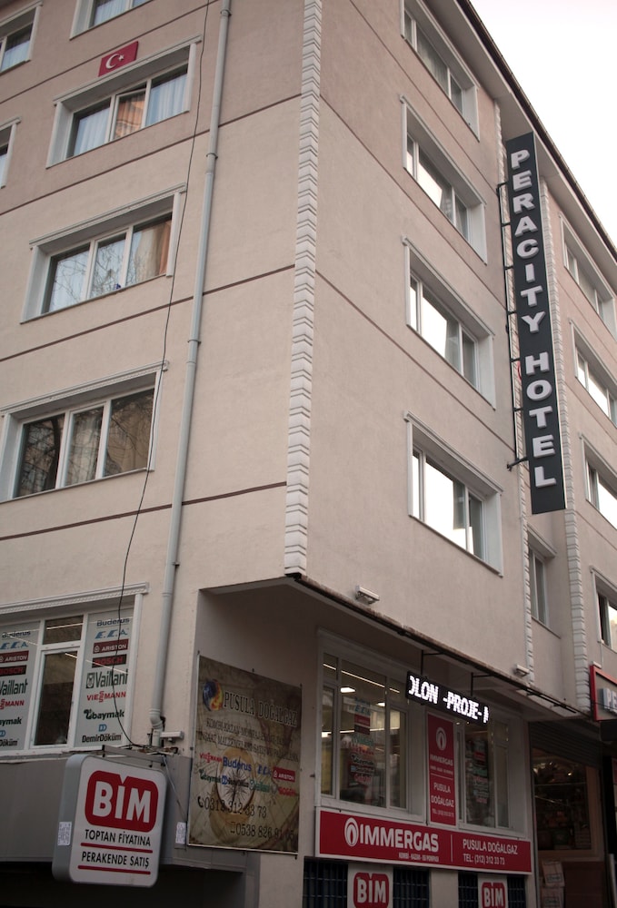 Peracity Hotel 94/99
