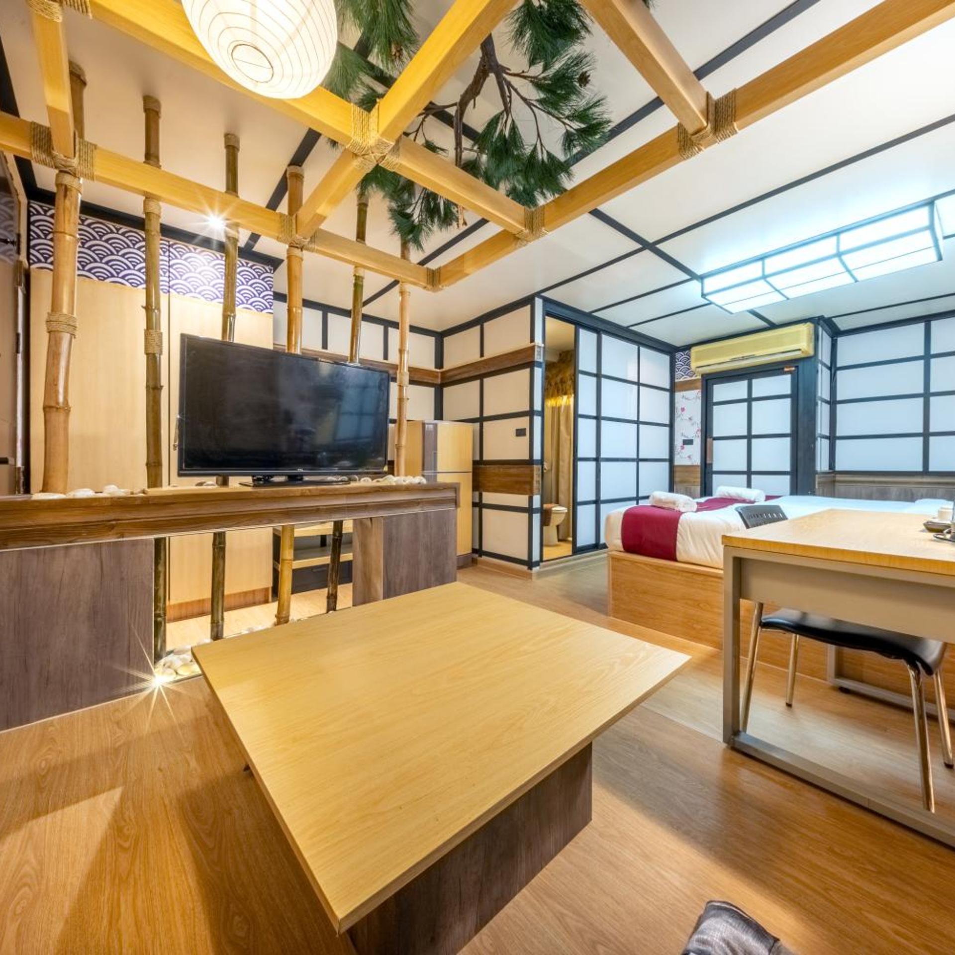 SHIN Hotel Victory Monument 37/50
