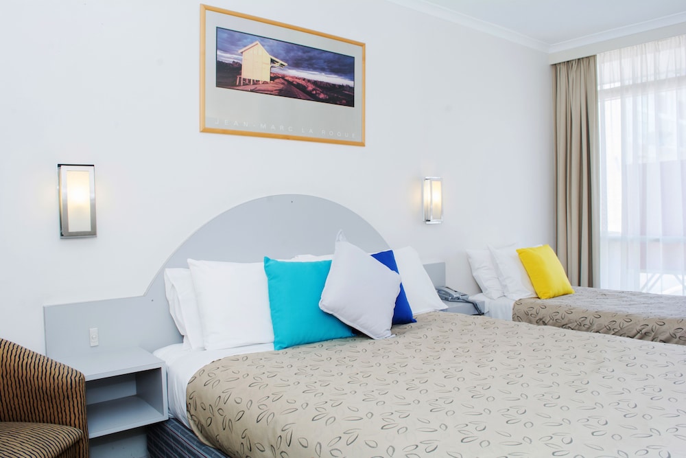 Alexander Motor Inn & Apartments 26/60