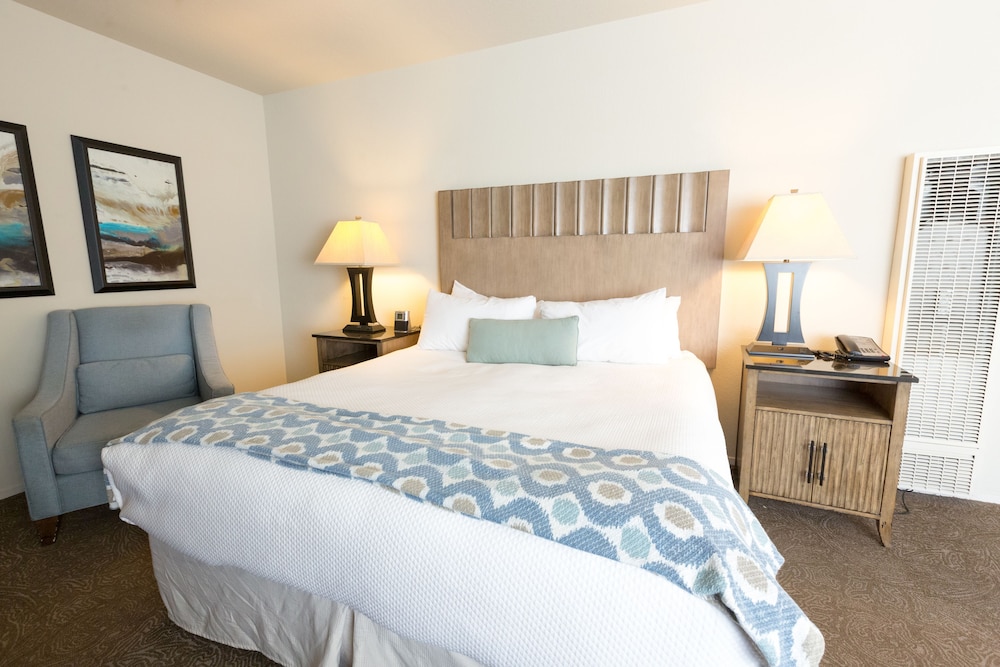 Cambria Landing Inn & Suites 16/35