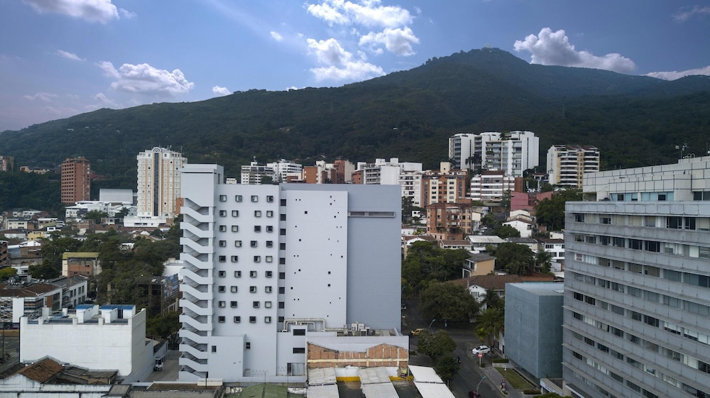 Ibis Cali Granada 2/75