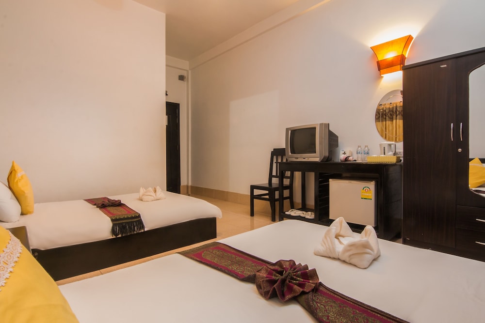 Bou Savy Guesthouse 29/68